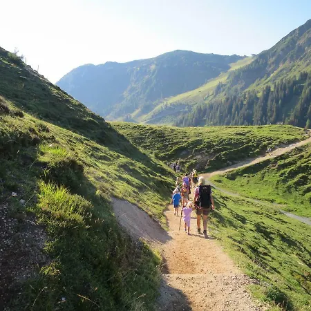 Haus Niedermoser בית הארחה