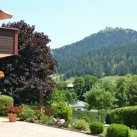 Haus Niedermoser Guest house